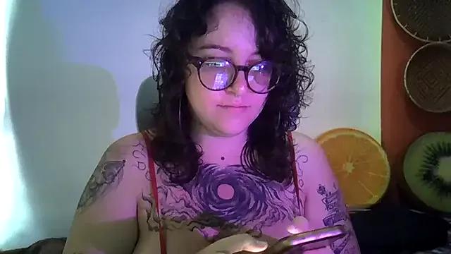Blue_Liz from StripChat is Freechat