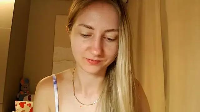 BluueSilk from StripChat is Freechat