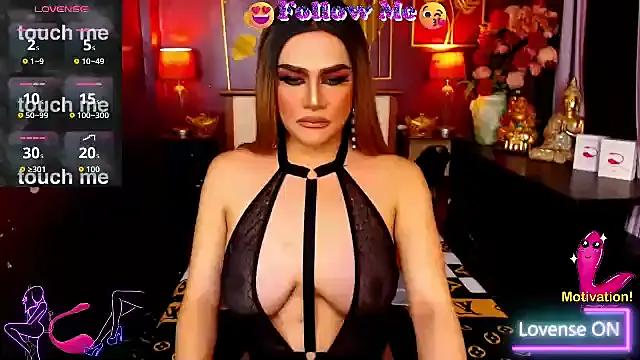 BombshellMARIA from StripChat is Freechat