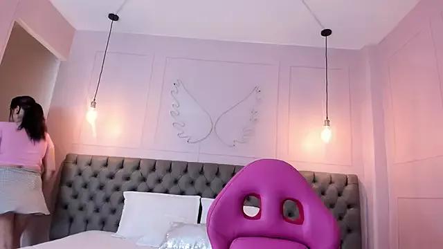 Briana_24 from StripChat is Freechat
