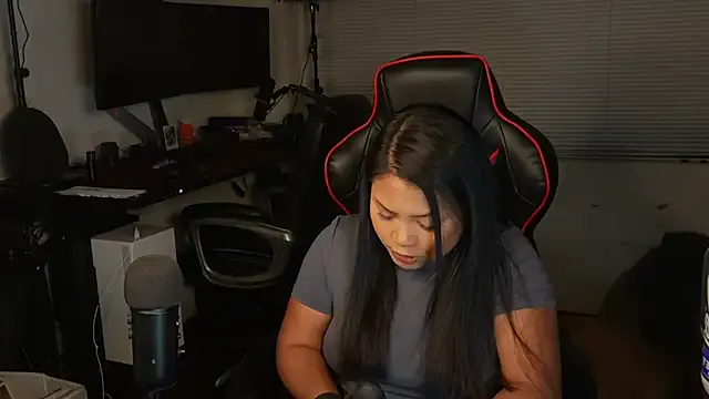 Freechat Bubbleliyah on StripChat