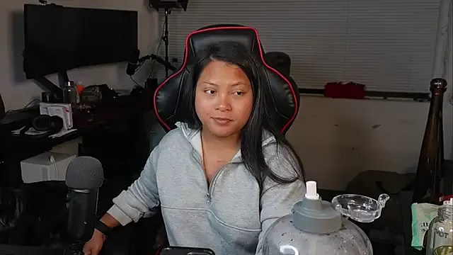 Freechat Bubbleliyah on StripChat