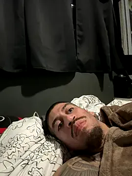 Freechat busnfatnutsLildee on StripChat