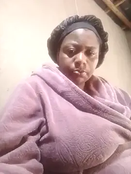 Freechat bustyboobs27 on StripChat