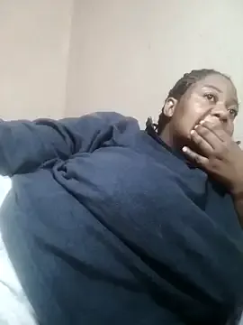 Freechat bustyboobs27 on StripChat