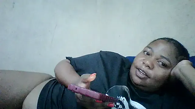 Freechat bustyboobs27 on StripChat