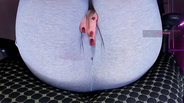 Freechat Cameltoe_squirt_inPants on StripChat