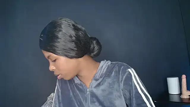 CamilaaSaenz from StripChat is Freechat