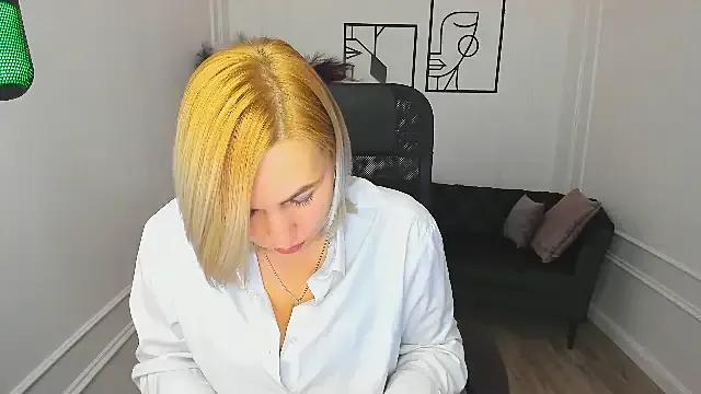 CamilaFatem from StripChat is Freechat