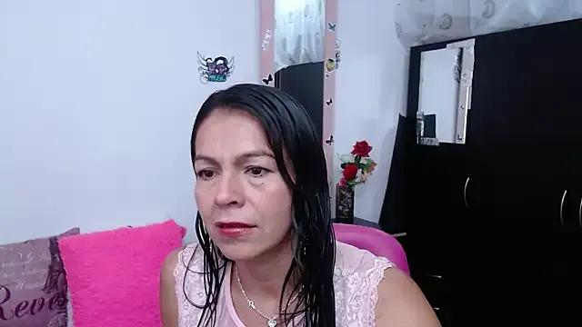 camilavargas_ from StripChat is Freechat
