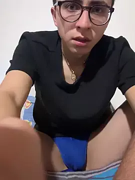 Freechat CamiRojas_boy on StripChat