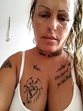 canariamorbosa from StripChat is Freechat
