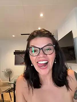 CarlaConnorTV from StripChat is Freechat