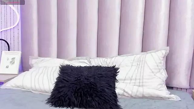 CARLADARO from StripChat is Freechat