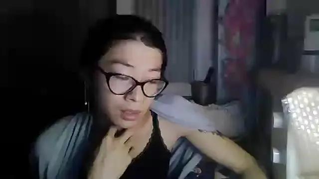CarlyJoy from StripChat