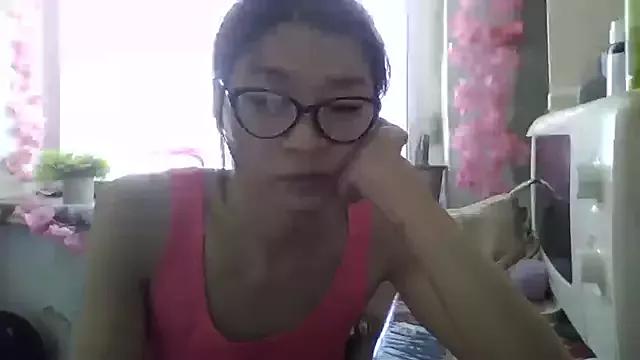 CarlyJoy from StripChat