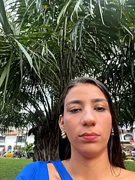 Freechat Carolina_1111 on StripChat