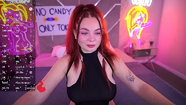 Freechat CarolinaDia on StripChat