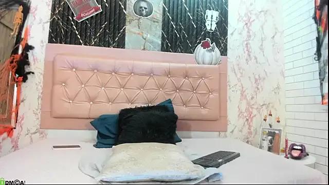 Caroline_daring from StripChat is Freechat