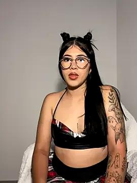 Carolinecute from StripChat is Freechat