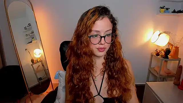 Freechat Cassandra_Caiin on StripChat