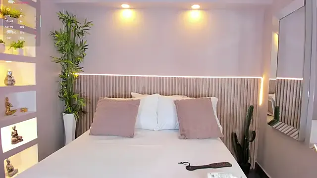 Private CathaWheels on StripChat