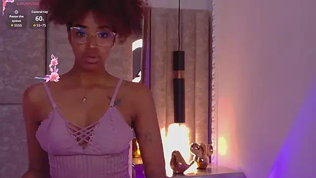 Charlotte-Novac from StripChat is Freechat