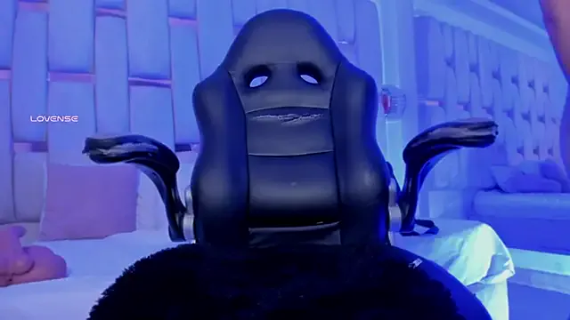 Freechat charlotte_line on StripChat