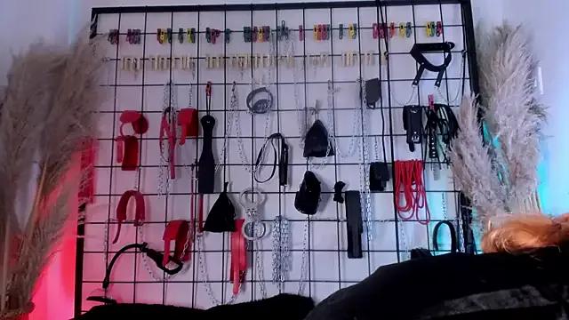 charrlotte_quinn from StripChat is Freechat