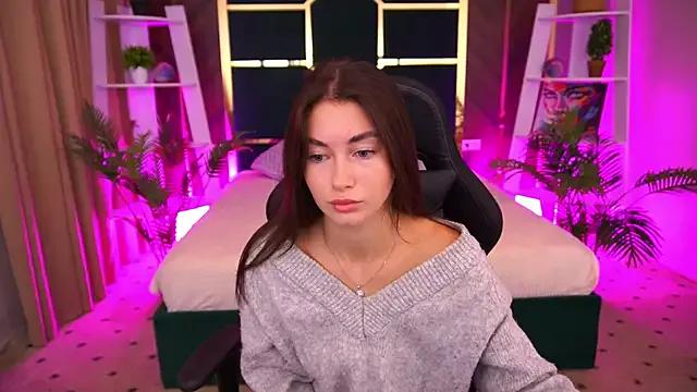 CherryyLulu from StripChat is Freechat