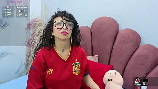 Freechat CHIARAJJONES on StripChat