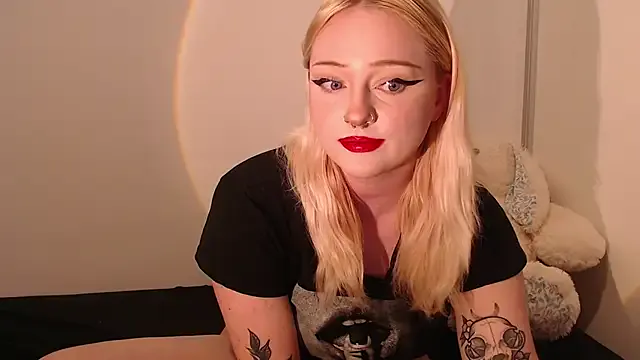 Freechat chloe_levine on StripChat