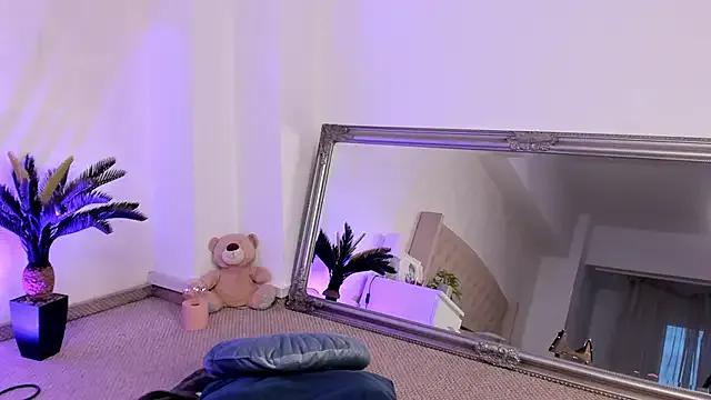 ChloeObril from StripChat is Freechat