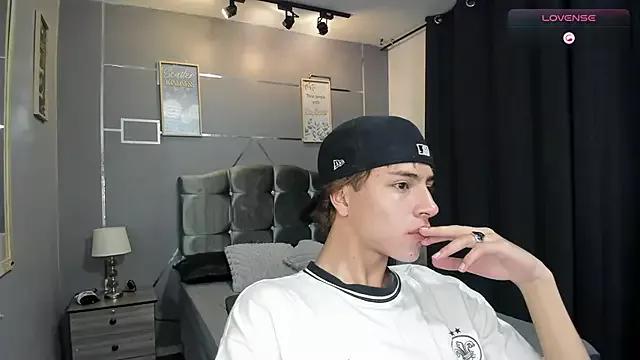 Christopher_77 from StripChat is Freechat