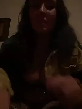 Freechat clarasosaa on StripChat