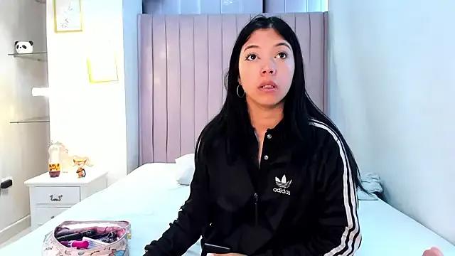 Cloe_Miiller_ from StripChat is Freechat