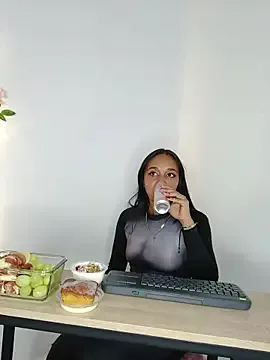 Freechat coraline_vera on StripChat