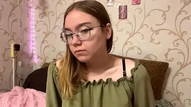 CoraMaj from StripChat is Freechat