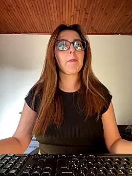 CoraVibes from StripChat is Freechat