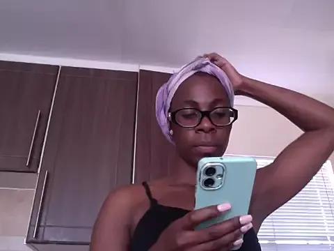 creamycreamcam from StripChat is Freechat