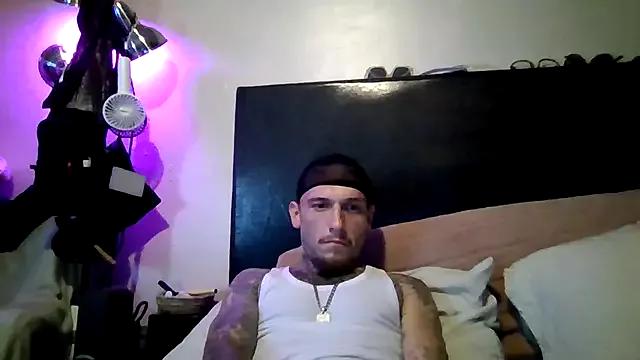 Cruz815 from StripChat