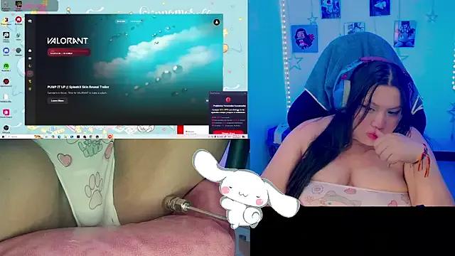 Crystal7u7 from StripChat