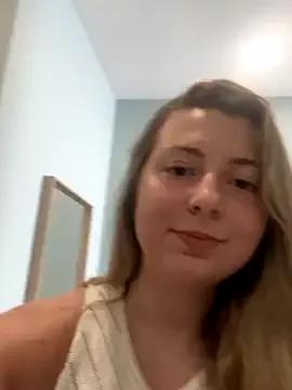 Curvyflawless from StripChat