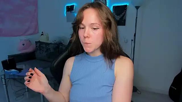 cute_little_ass from StripChat is Freechat