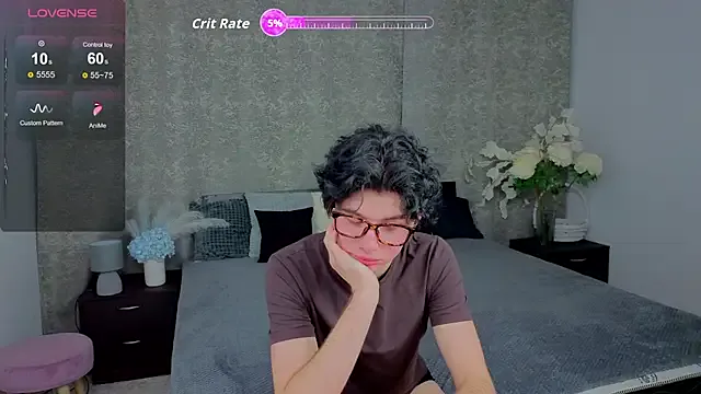 Freechat Cute_Mike on StripChat