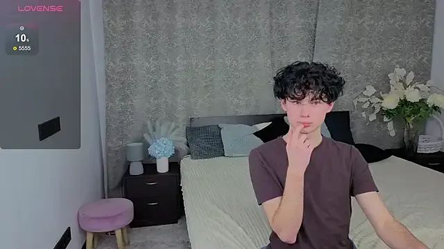 Freechat Cute_Mike on StripChat