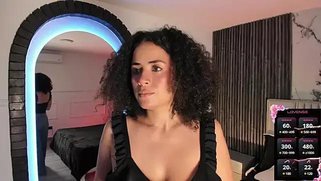 DahliaLawrence from StripChat is Freechat
