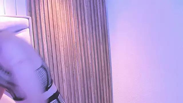 DaimondTi from StripChat is Freechat