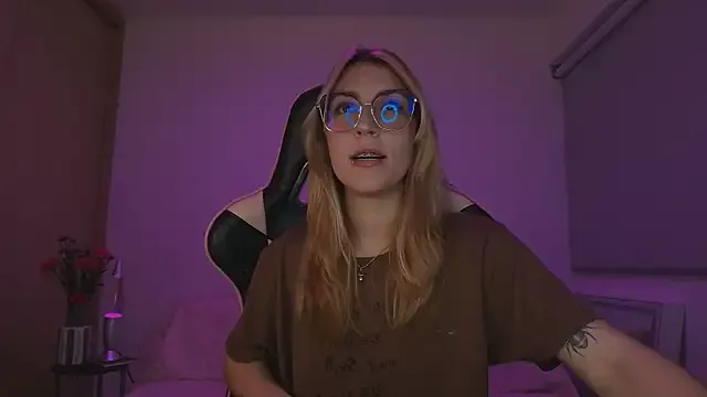 Freechat Dakotaa_ on StripChat