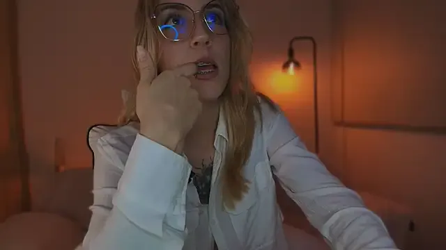 Freechat Dakotaa_ on StripChat